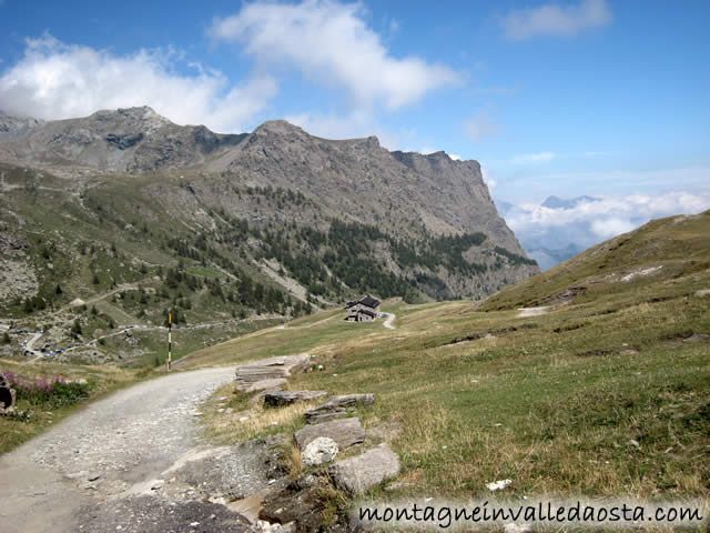 la vallata del rifugio Dondena